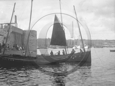 BA  256 Concarneau  dpt 29.jpg