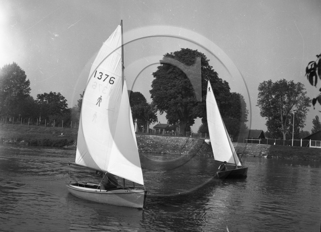 BA 1543.jpg