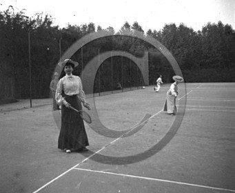 sl 7  tennis.jpg