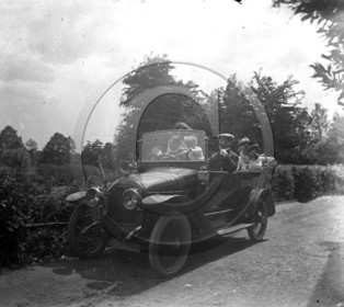 AU 4181 Peugeot.jpg