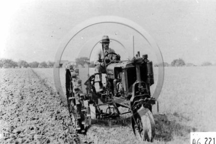 AG 221.jpg