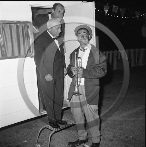 FO-CIRQUE  84  Achille Zavatta Jean Nohain  cirque Spirou Arcachon 1965 .jpg