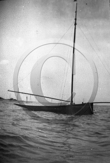 arc 4394 voilier .jpg