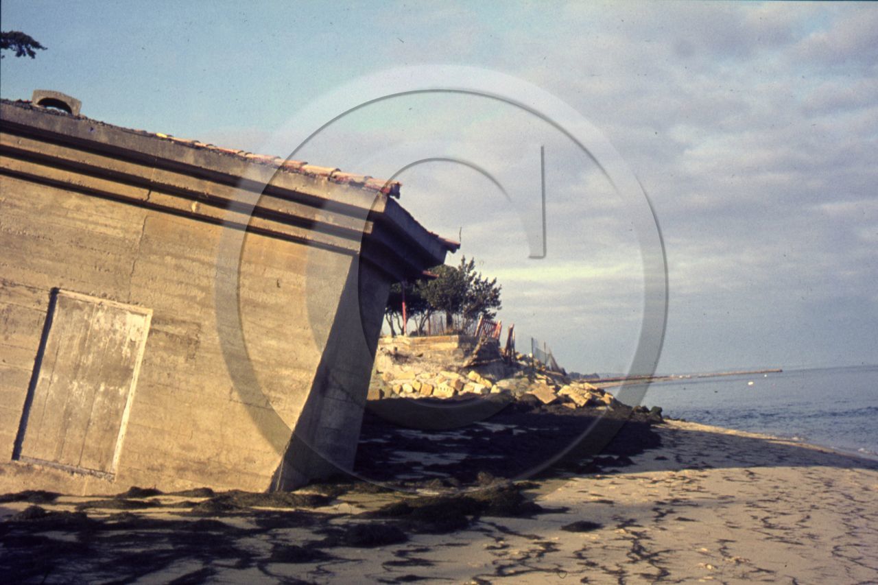 arc 4021  Cap Ferret Hortense le blockaus  camouflé novembre 1964.jpg