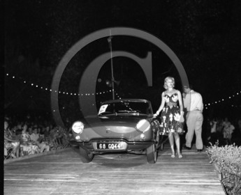AUCE 66 Renault floride .jpg