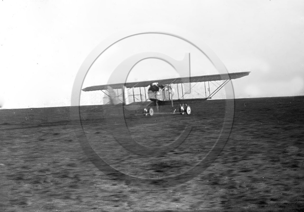 AVI 268    meeting Calais en 1913.jpg