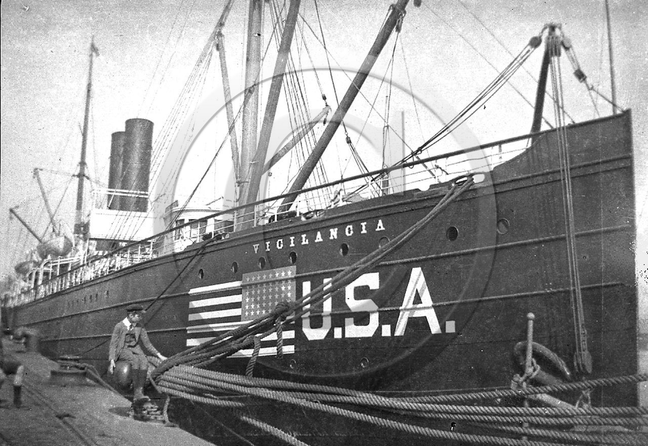 BA 1239 navire de guerre  americain  Vigilancia .jpg