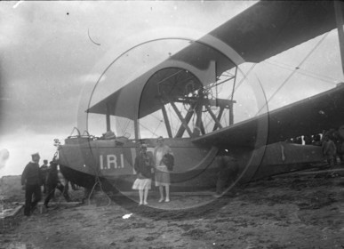 avi 250 hydravion IRI.jpg