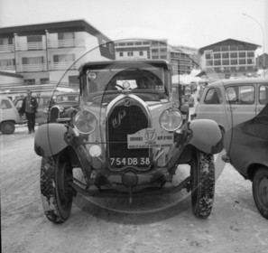 AU 803 Talbot 11-6 1er rallye neige et glace Alpe d'Huez .jpg