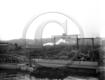 BX 559 chantiers de la Gde  sous marins en construction.jpg