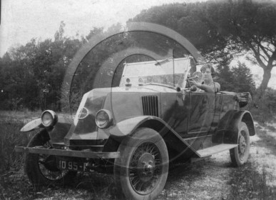 AU 4242 Renault NN 2 .jpg