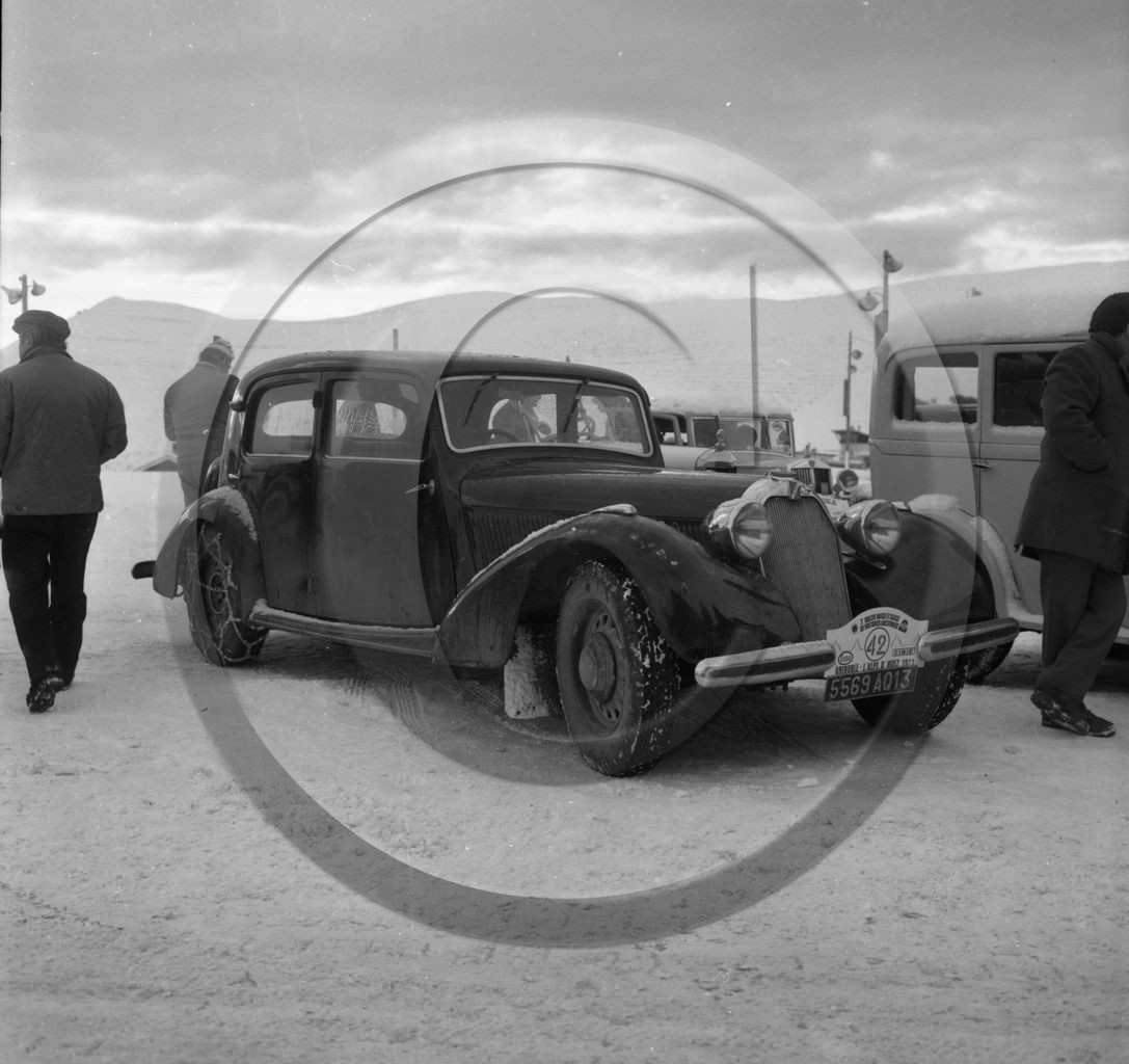 AU 809 Talbot baby 1er rallye Alpe d'Huez  neige et glace .jpg