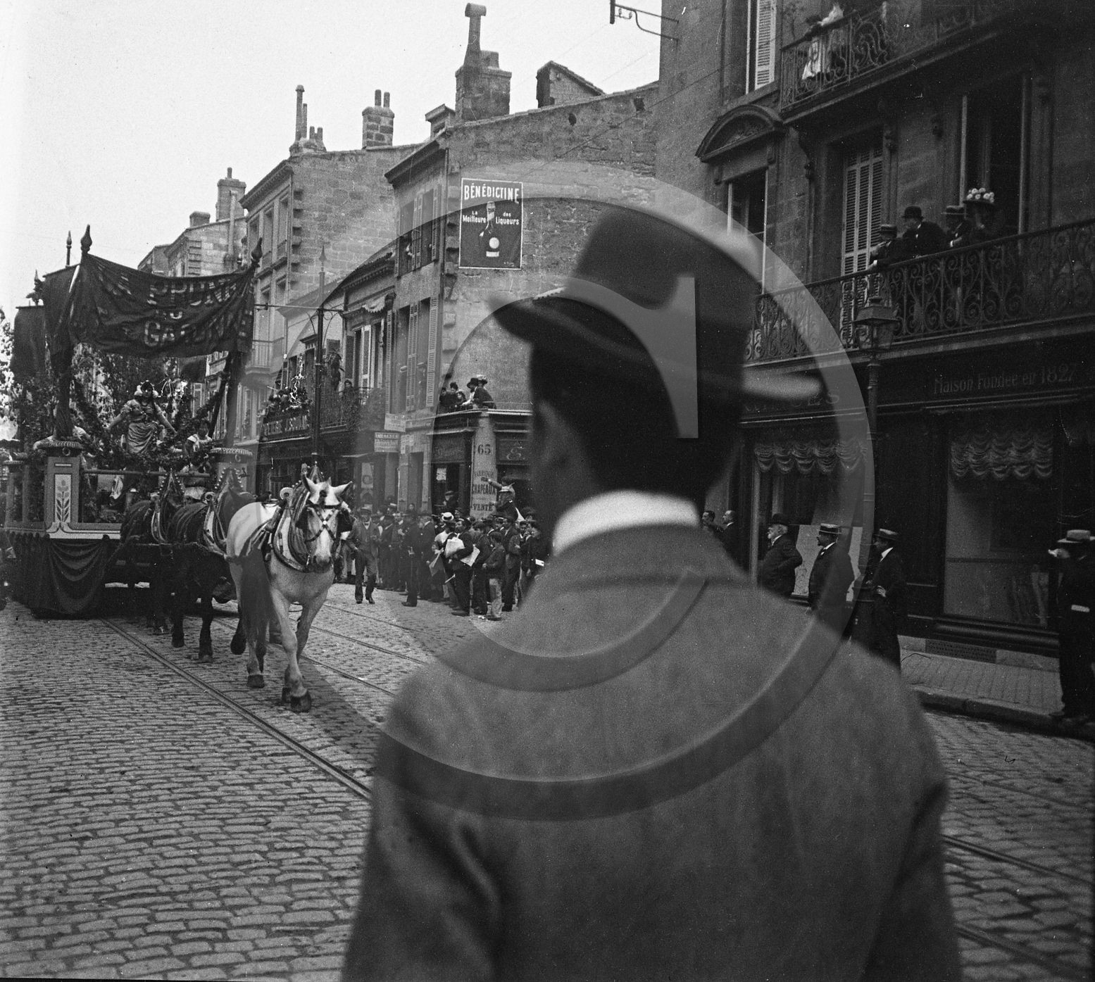 BX 569   rue Fondaudège  la prune du Lot et Garonne .jpg