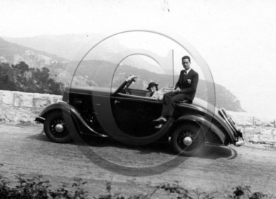 AU 2219 Peugeot 201 cabriolet .jpg