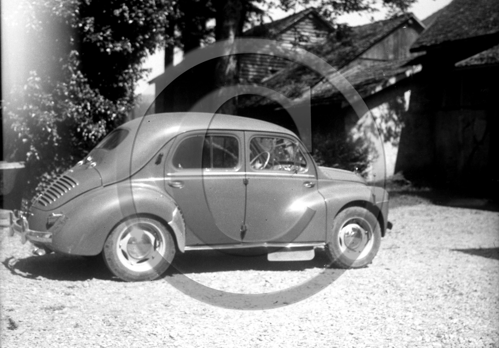 AU 2277 Renault 4cv .jpg