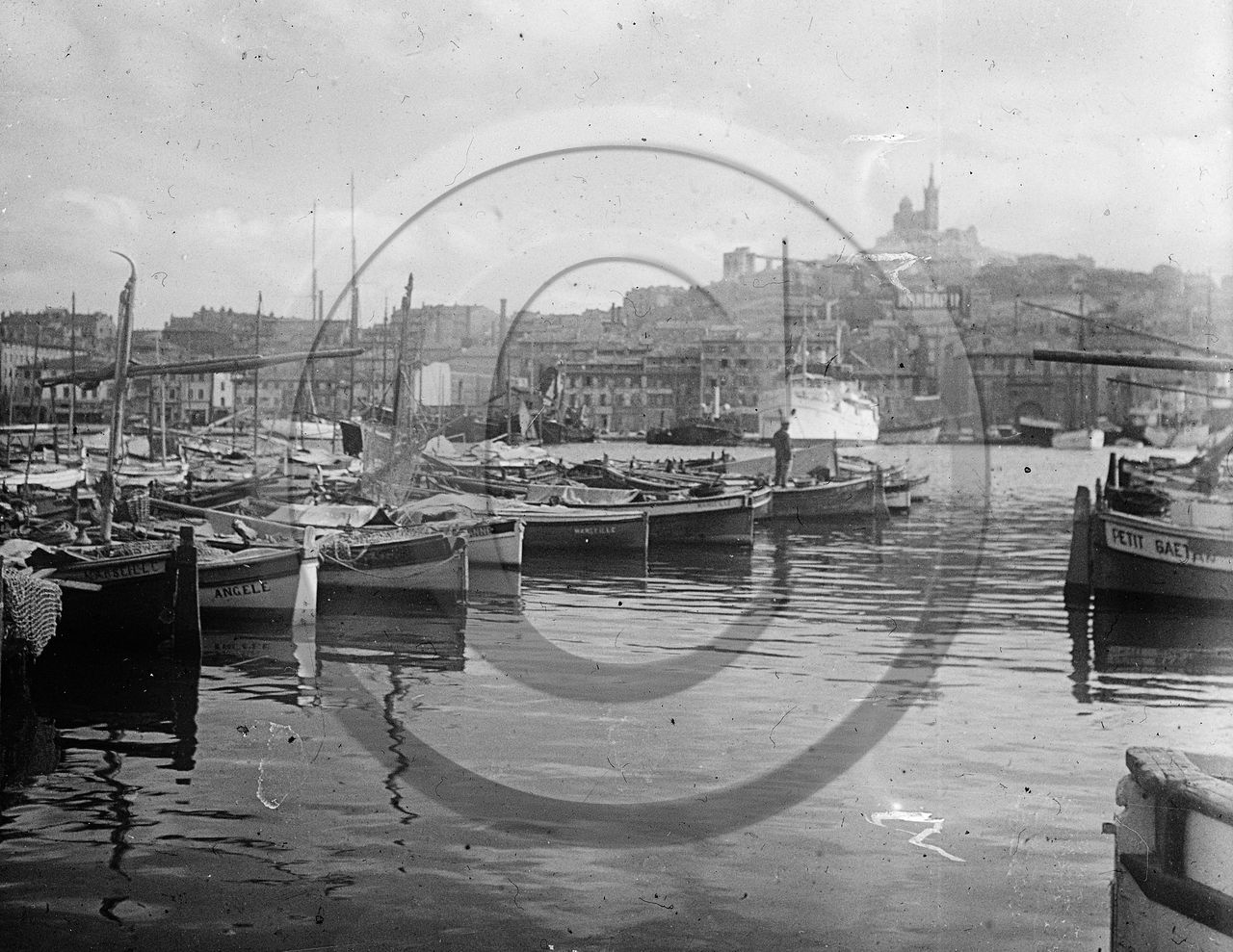 vi   119  Marseille  D13.jpg