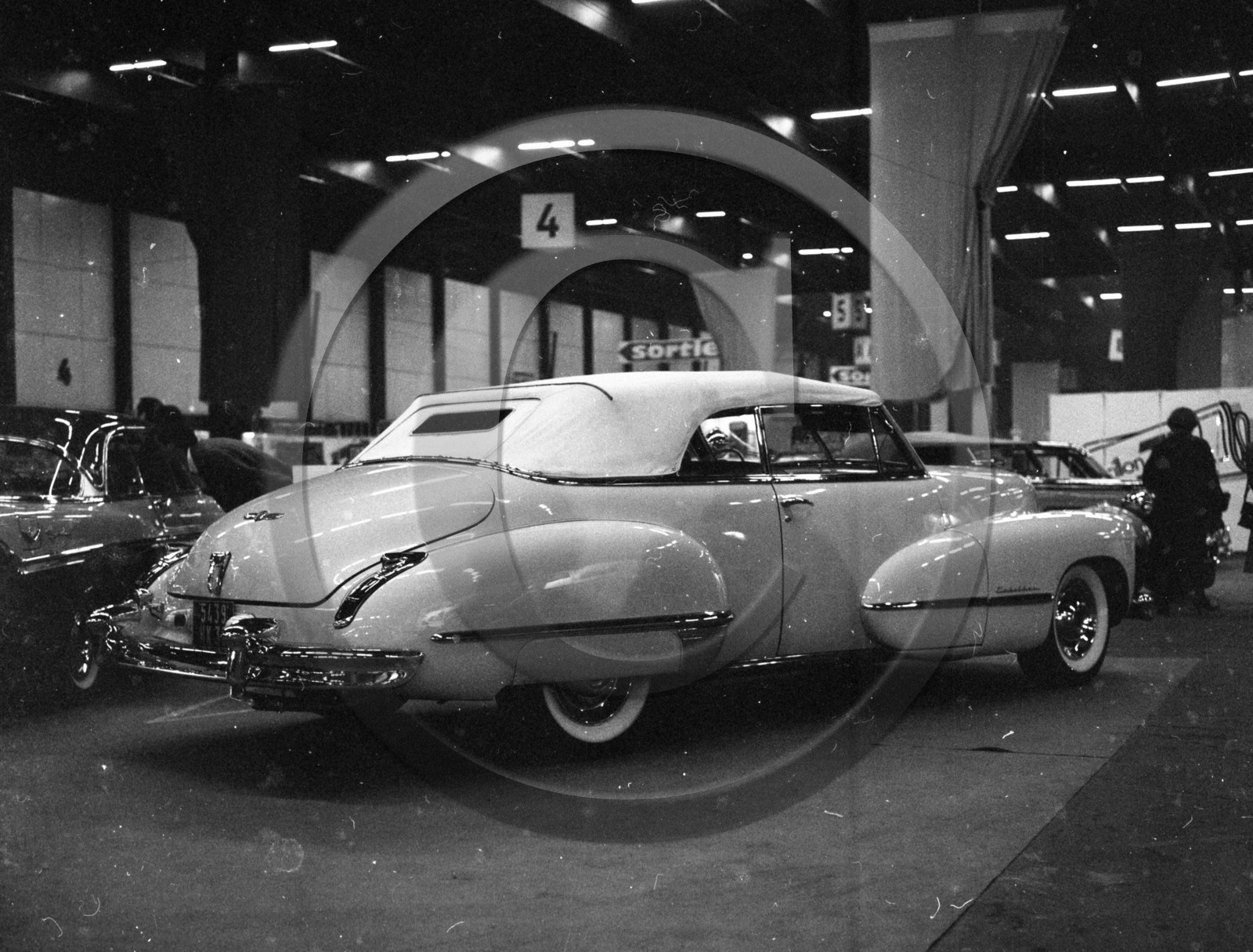 AU 2288 Cadillac convertible 1947 .jpg