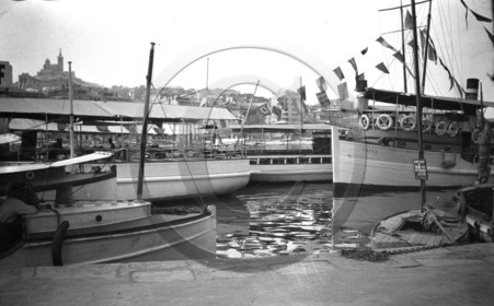 BA 691 Marseille le port dpt 13  .jpg