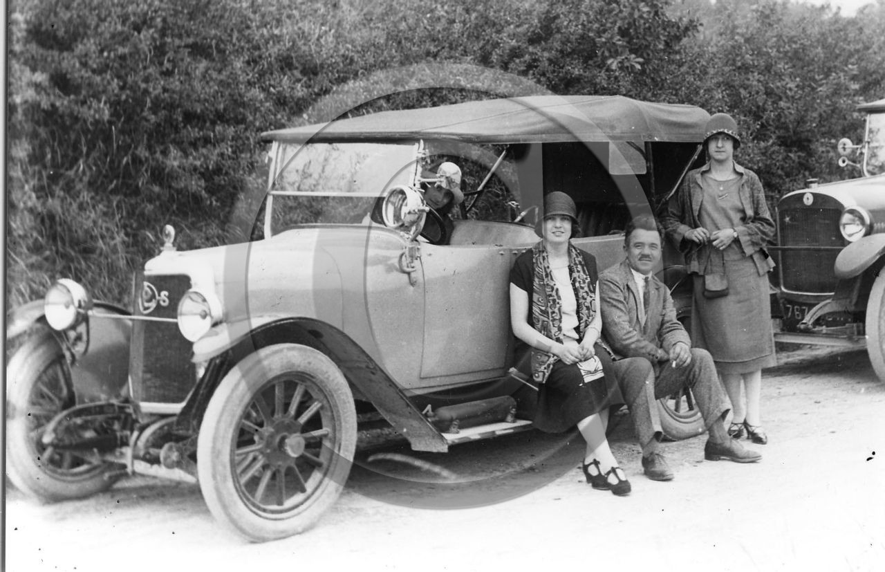 AU 1070 Panhard .jpg