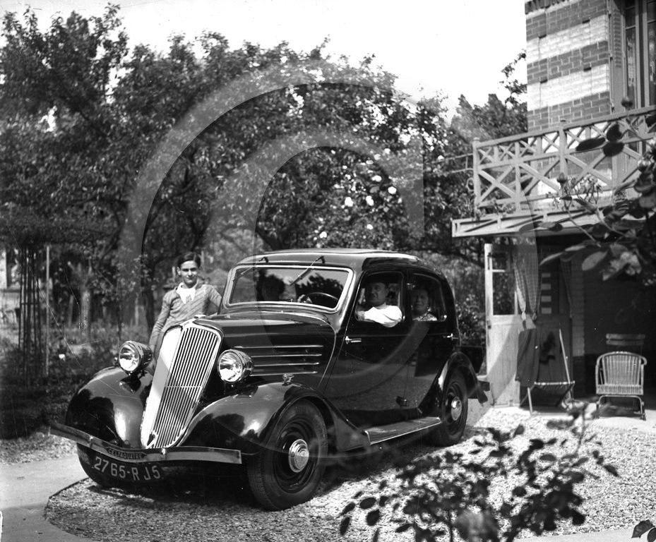 AU 4102 Renault  Celtaquatre.jpg