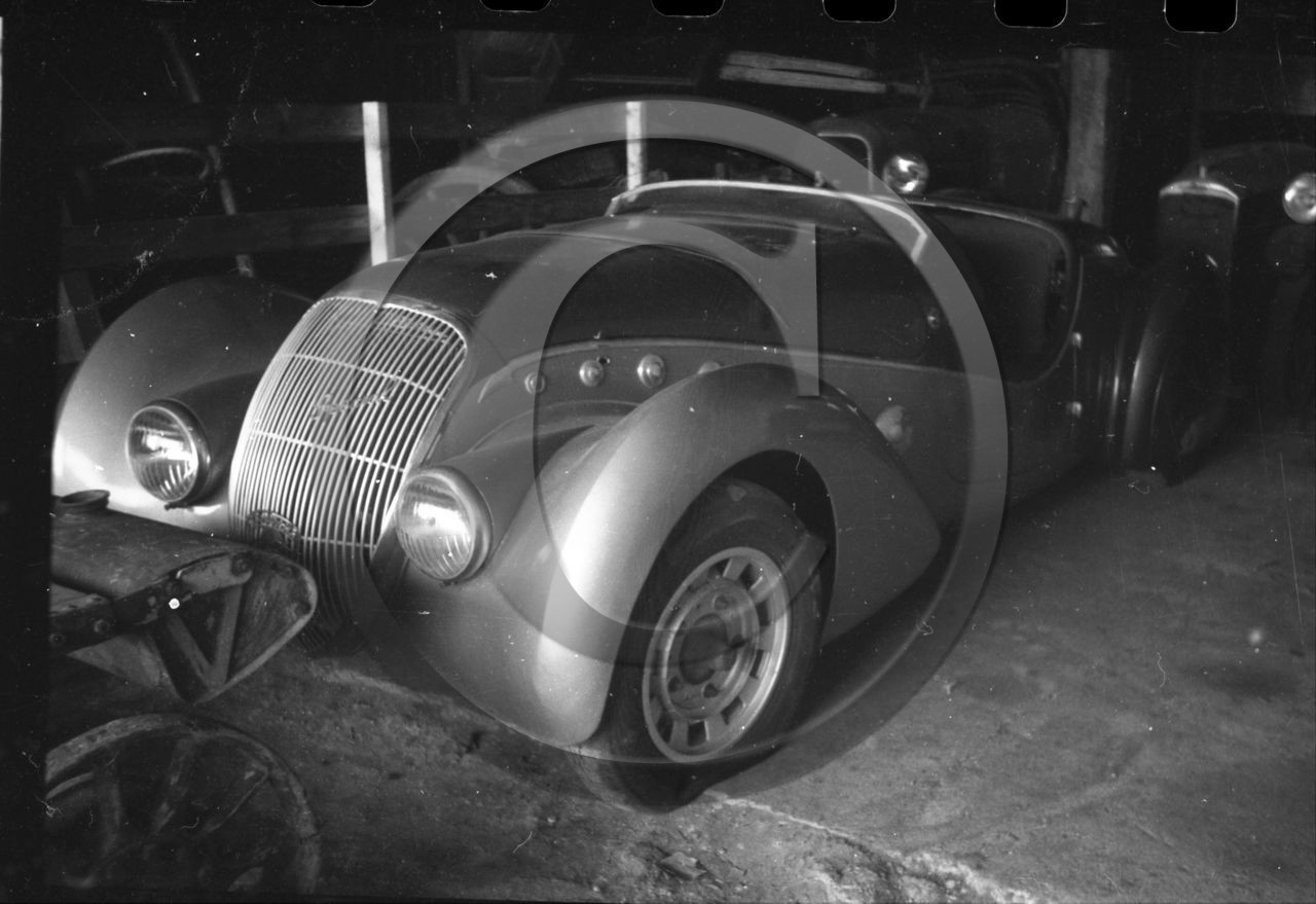 AU 4200 Darl Mat .jpg