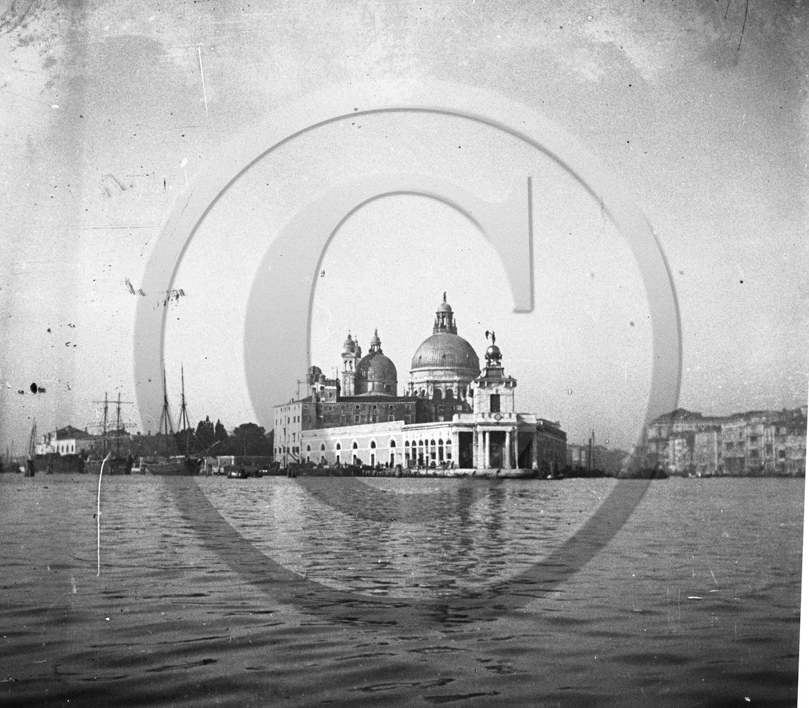 venise  canal grande punta de la Dogana .jpg