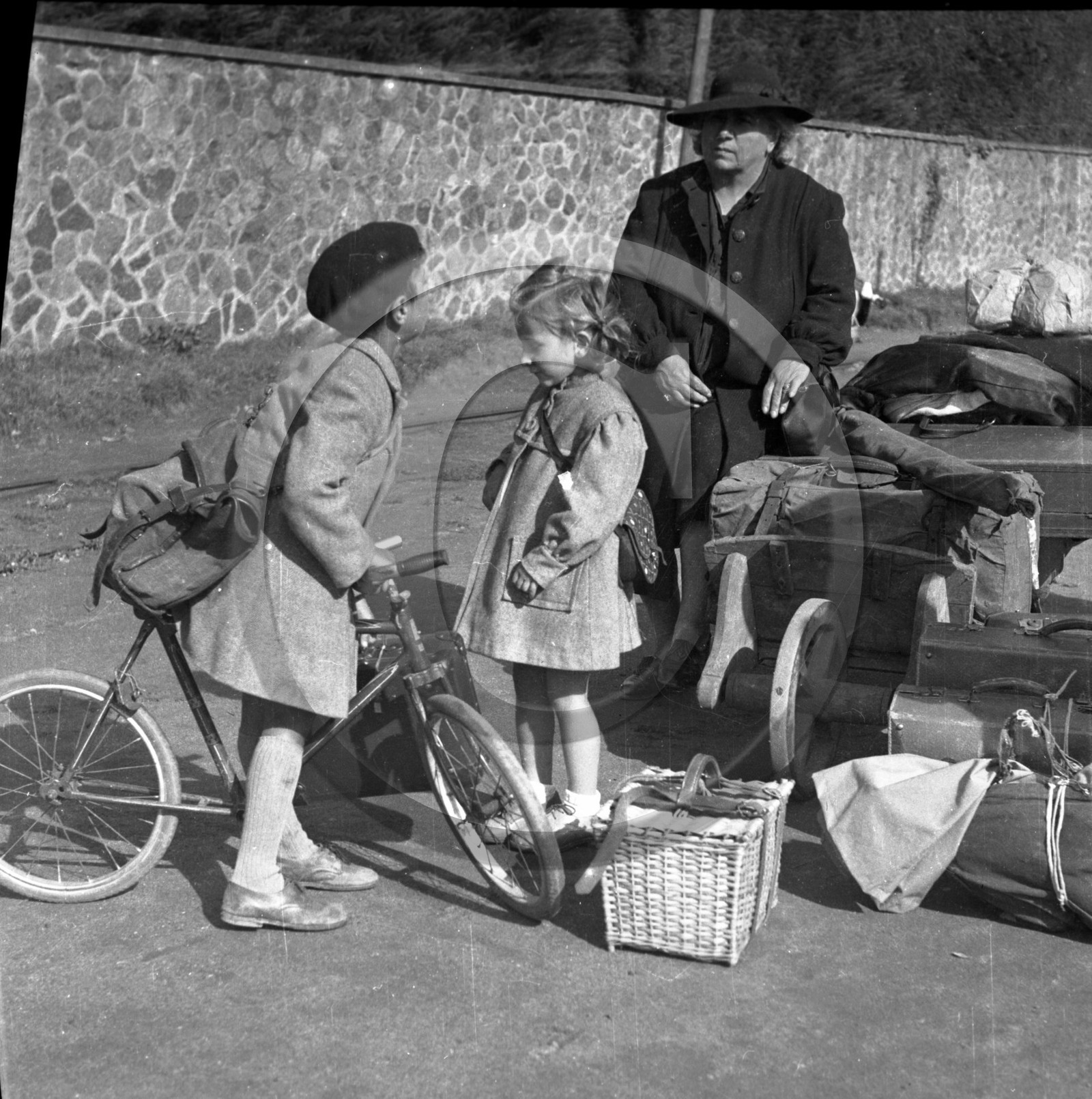 enfant jouet 70 famille Plique  .jpg