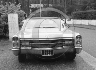AU 173 Cadillac cabriolet fleetwood 1967 .jpg
