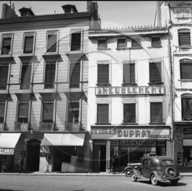 AU 1602 Renault celtaquatre .jpg