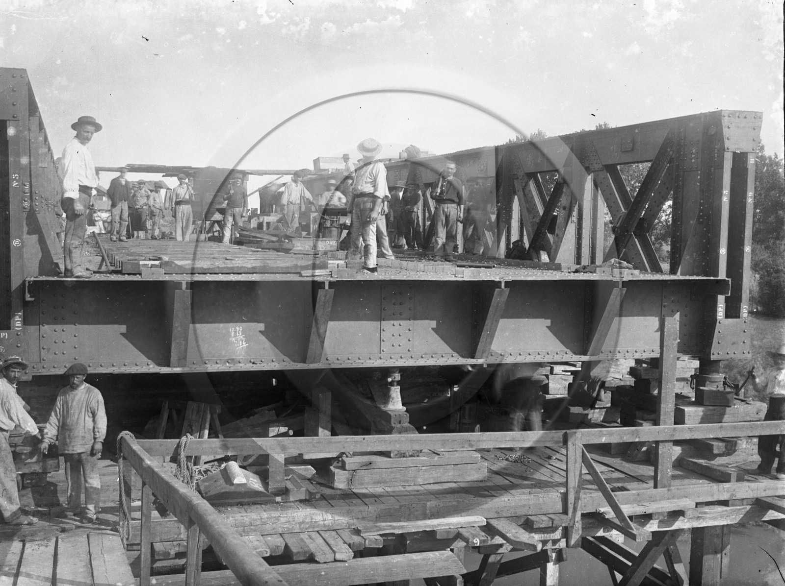 architecture 19 pont en construction .jpg
