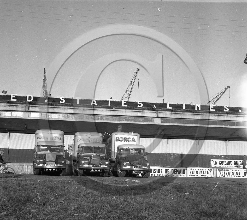 AUU 49 camion Bernard transports Borca.jpg