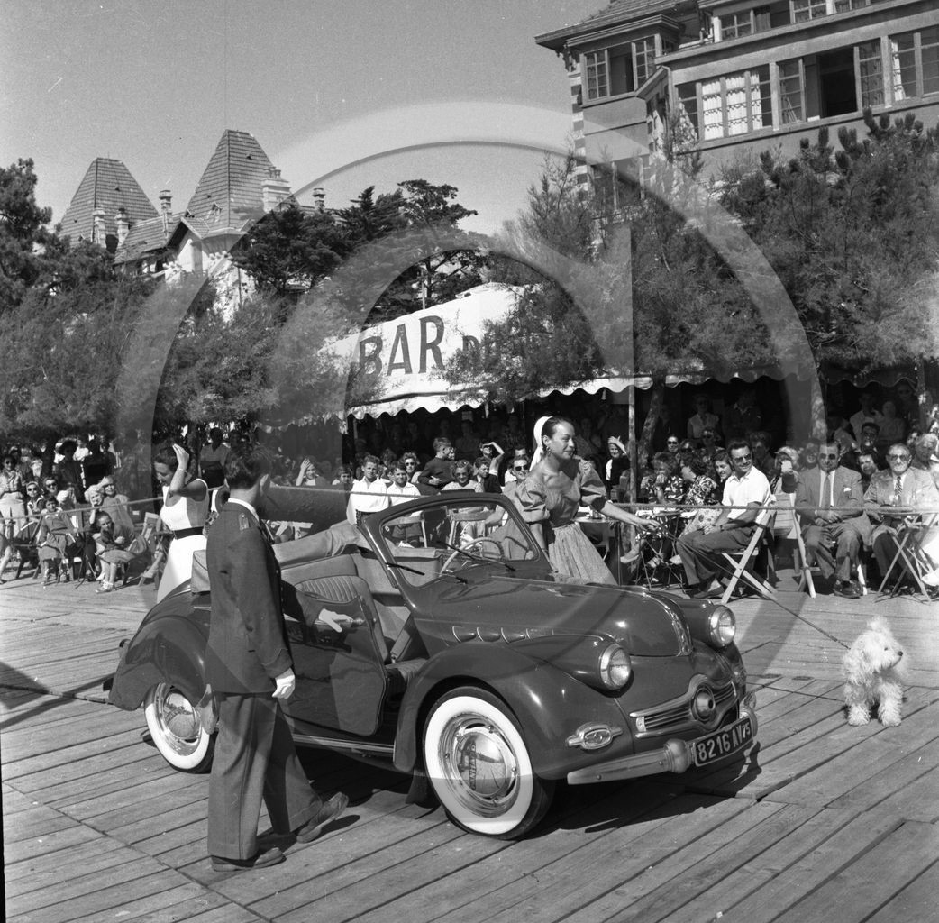 CE 165 panhard concours elegance Le Moulleau années 50  .jpg