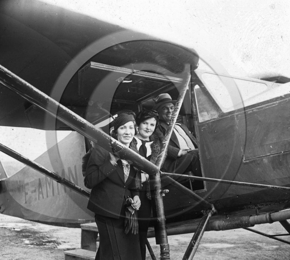 avi 207 caudron phalene  maison blanche 9-2-36 mme Padula 1ere .jpg