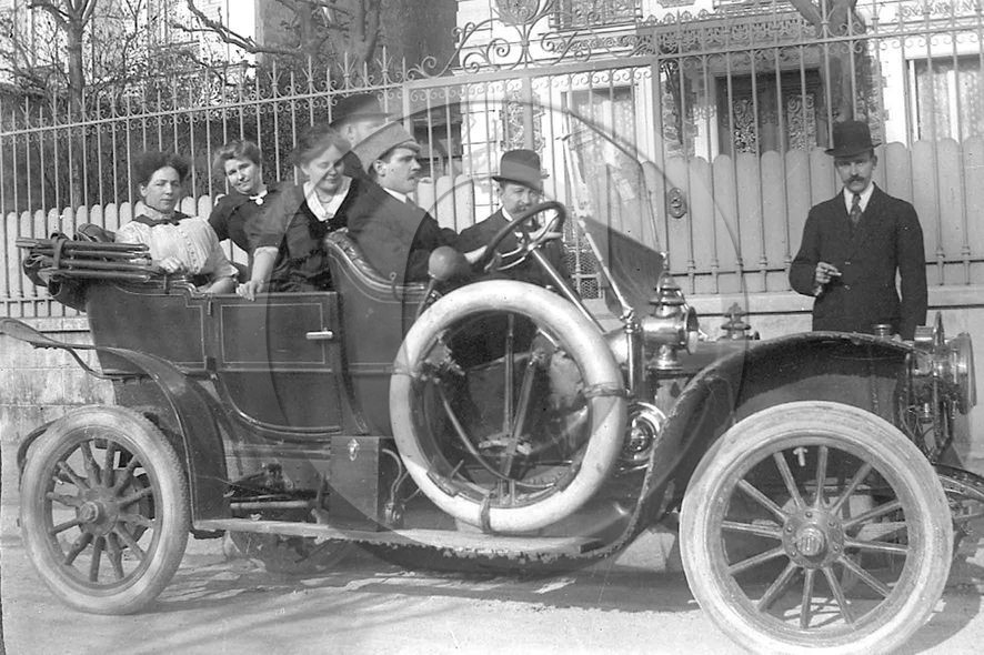 AU 2491  ancetre .jpg