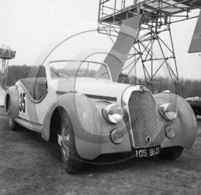 AU 697 Talbot Carrosserie tour de france .jpg