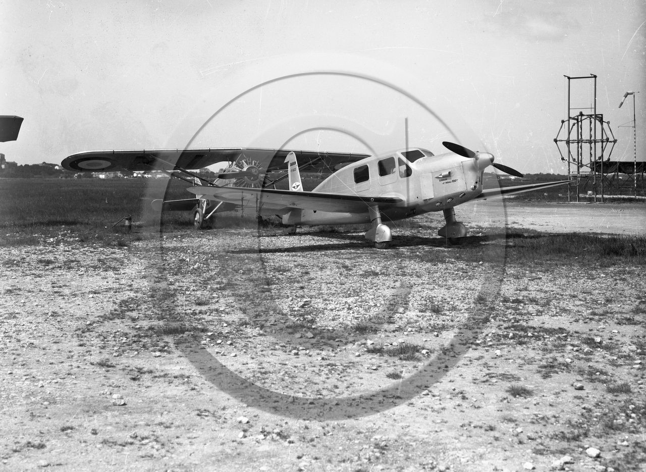 AVI 264  caudron C635  N°8194    simoun bengali 220 CV     plaque 18x24 .jpg