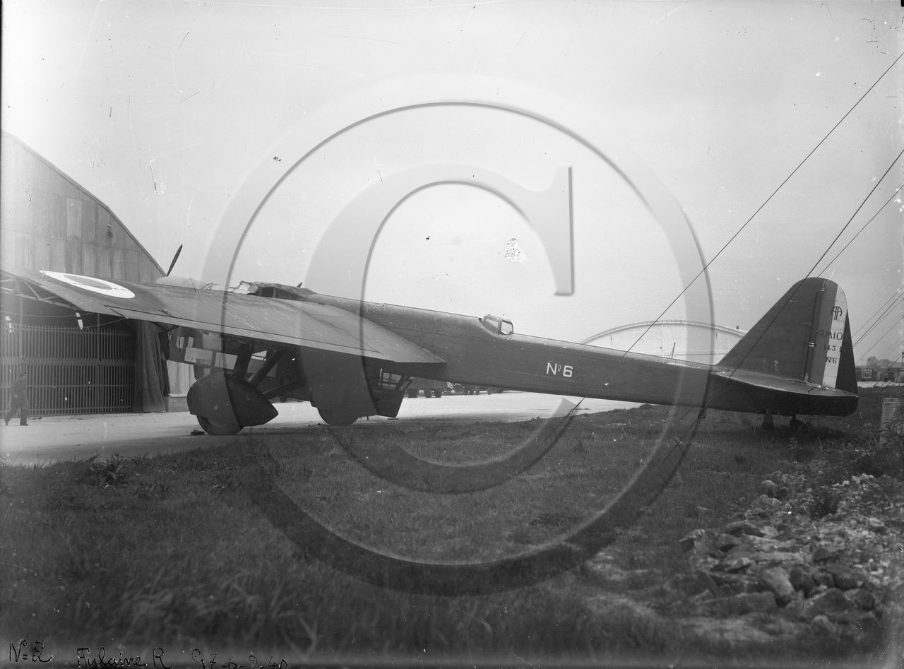 AVI 260 plaque 18x24  .jpg