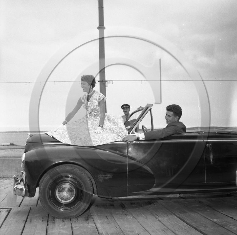 AUCE 531 Peugeot 203 cabriolet .jpg