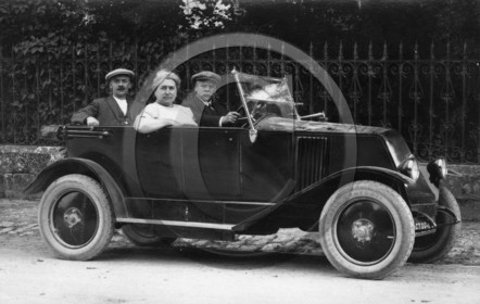 AU 4252 Renault NN .jpg