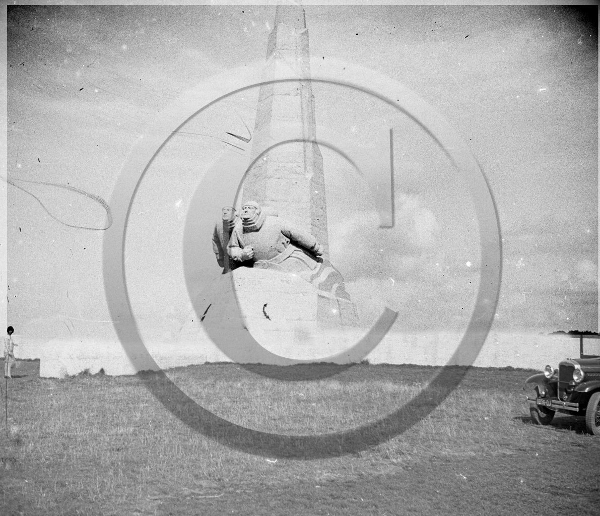 auc 44 monument des freres Wright  .jpg