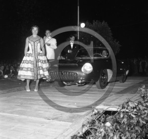 CE 556 panhard carrosserie Vivez Bordeaux  .jpg