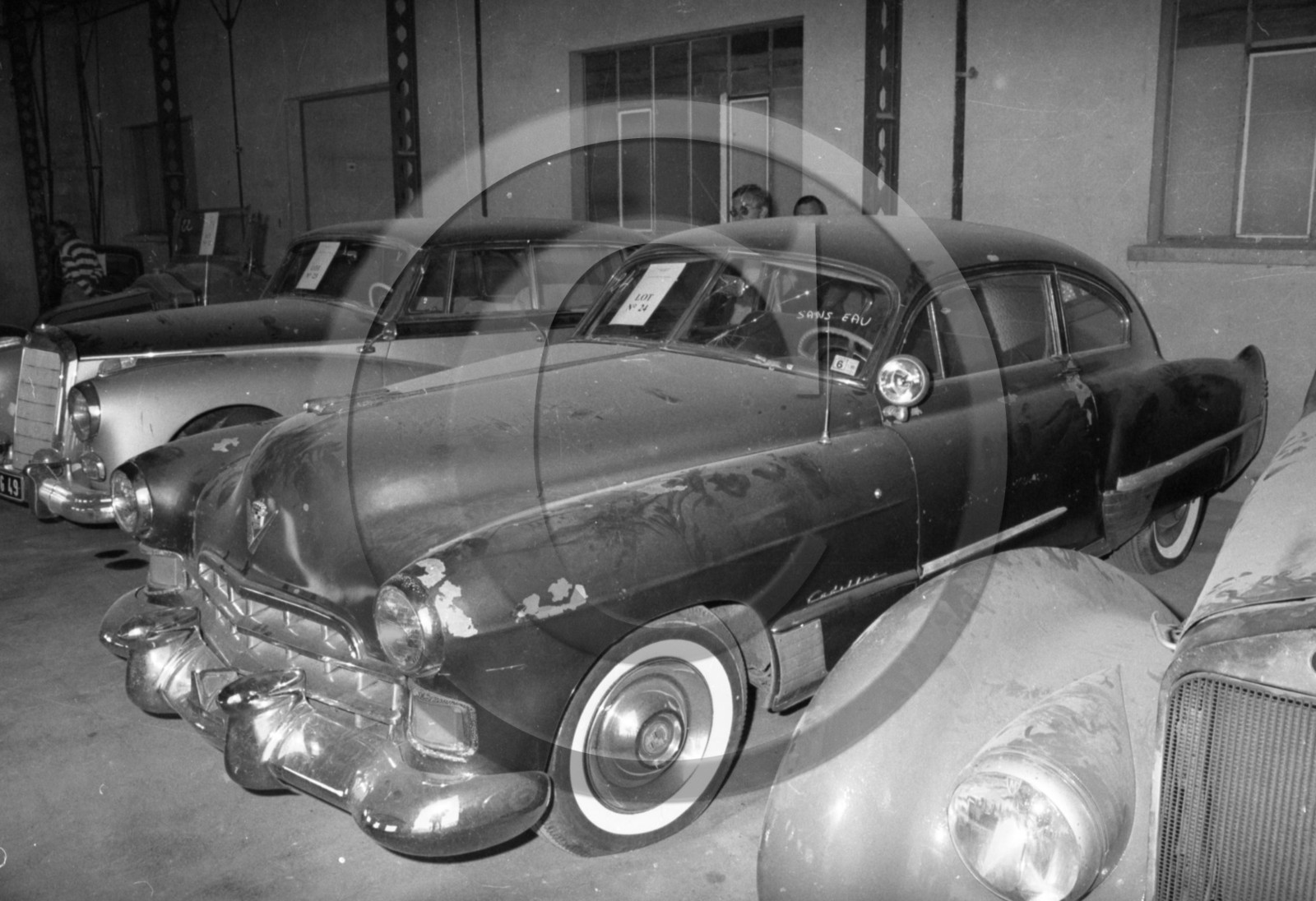 AU 3884 Cadillac sedanet 1949 .jpg