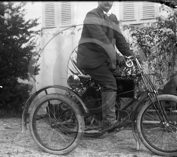 MOV 103  tricycle  .jpg