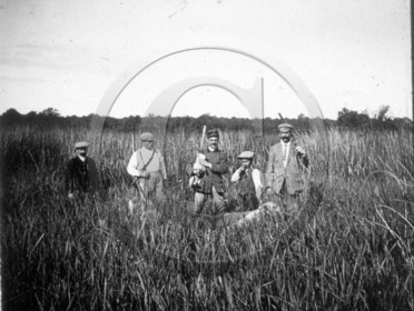 SL 319 chasse groupe de chasseurs .jpg